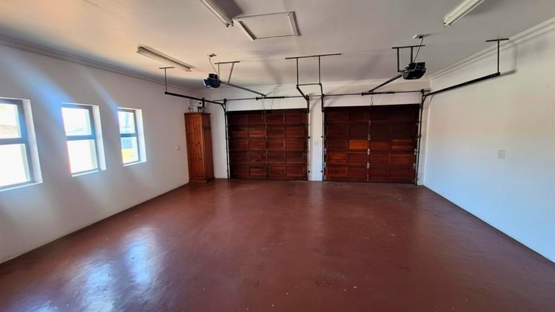 To Let 4 Bedroom Property for Rent in Mossel Bay Golf Estate Western Cape